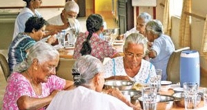 ලංකාවේ අවුරුදු 100 පැන්නූ වැඩිහිටියන් 144 ක්