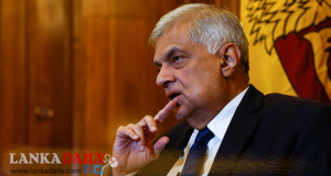 රනිල් දිනුවත්, මේ යන විදිහ වෙනස් කොළොත් අපි ඔක්කොම හබක්.   
