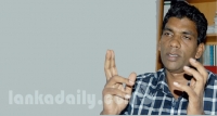 මහින්ද යළි තරග කිරීම ආයතනයක ප්‍රධානියෙක්‌ අනියම් සේවකයකු ලෙස  සේවයට බැඳීමට සමානයි- දිගම්බරම්