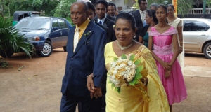 විවාහ වී වසර 50 කට පසු යලි විවාහ වේ