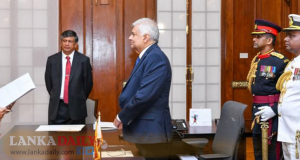කෙහෙළියගෙන් සෞඛ්‍ය අමාත්‍යධුරය ගලවයි, රමේෂ්ට ඒ වගකීමත් පැවරේ