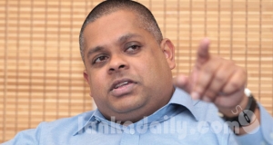 සජින් වාස්‌ගේ පෙත්සම සලකා බලන්නෙත් නැතුව විසිකරයි