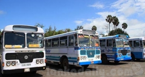 බස් රථ 16,000 ක් දුවන්නේ පසුගිය ආණ්ඩුවේ ප්‍රතිපත්ති උඩ