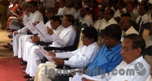 ඇමැති මණ්ඩලය දිවුරුම් දෙයි