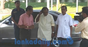 සෝමරත්නව පිළිගන්න සේවකයෝ බෑ කියති