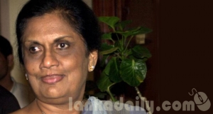 ආරක්ෂක ලේකම් ඉවත් කරන්න - චන්ද්‍රිකාගෙන් ඉල්ලීමක්