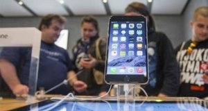 iPhone 6 එකකට නංගිව දුන්න අයියෙක්