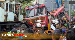 මරු කැදවූ ගස මාස දෙකකට පෙර අතු කපා දැමු ගසක් බව හෙළිවේ ! අනාරක්ෂිත ගස් ගැන විශේෂ සාකච්ඡාවක් සදුදා !