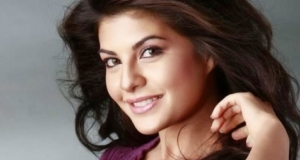 ජැකලීන් හොලිවුඩයත් අල්ලයි