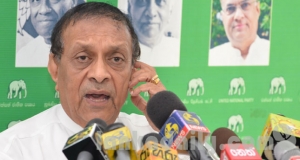 කරුගේ අත්තිකාරම් පොරොන්දුව පඩිපතේ නෑ ලු