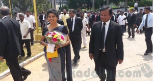ශිරාණි එක් දිනකට වැඩ බාර ගනියි(update)
