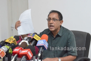 තිස්ස ගේ පුටුව කබීර්ට-තිස්සට අභියෝගයක්.