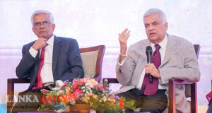 IMF ගිවිසුම වෙනස් කිරීමේ සාකච්ඡා පවත්වන්නේ හඳුන්නෙත්ති ද? හර්ෂ ද ? - ජනපති අසයි