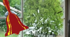 ජවිපෙ අපේක්ෂකයින්ගේ ජනෙල් කුඩු කරයි
