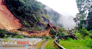 අධිවේගී මාර්ගයේ සිදුවු නායයෑමකින් බස් රථ දෙකක සිටි පුද්ගලයින් 60ක් අතුරුදන් !