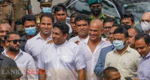 අසමසම පරිවාර ඇමැති