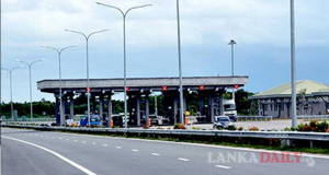 බස්නාහිර පළාතෙන් පිටවීමේදී අධිවේගී මාර්ගයේත් කොරෝනා පරීක්ෂණ