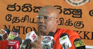 හාමුදුරුවන්ට තාප්ප උඩ නගින්න, කදුළුගෑස් පාරවල් කන්න වෙන හේතුව කව්රුවත් හොයන්නේ නෑ - වකමුල්ලේ උදිත හිමි