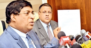 රවී - අර්ජුන් සටනින් රවී දිනුම්