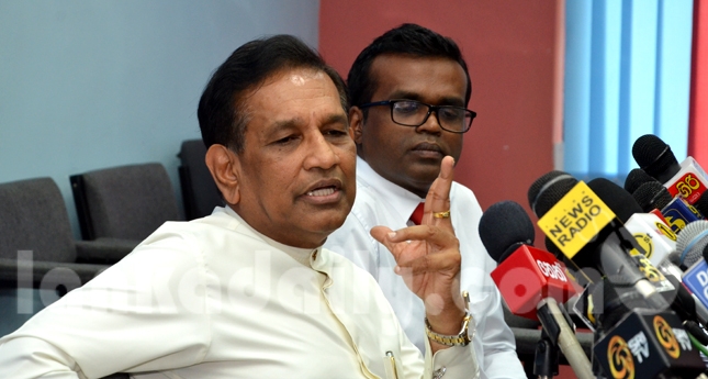 පසුගිය රජය රාජ්‍ය මාධ්‍යට බිලියනයක් ණයයි