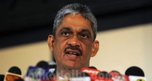 ජෙනරල් ඉදිරියටත් ක්‍රියාකාරී දේශපාලනයේ