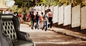කොමිසමේ පු‍ටුව හිස්. සරසවි වරම් පමාවේ