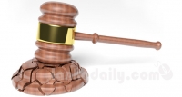 නීතියට එරෙහි අවනීතිකයෝ