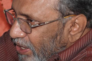 මැකෝ මෛත්‍රීට පිට්ටනියක් දෙයි