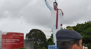 මහින්දගේ කටවුට් මිදුලේ සවි කරන්න නොදුන්නාට ගුටි