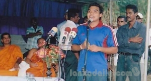 අමරේලාගේ  සහ රාජපක්ෂලාගේ කතාව - ශාන්ත විජේසූරිය
