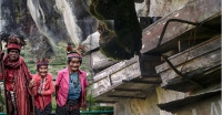 මියගිය මිනිස්සු එල්ලන මිනිස්සු
