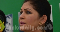 රෝසි මහත්මිය, ඔබ එතරම් බංකොළොත්ද ?