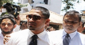 බි‍්‍රතාන්‍ය යුවළට පහර දුන් සිව් දෙනෙකු දැලේ