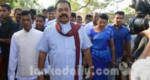 මැදමුලනේ රාජපක්ෂ: අශ්වයෙකු යැයි සිතා ගෙම්බෙක්ගේ උඩ නගී