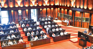 දේශීය ණය ප්‍රශස්තකරණය වැරදි නම් විකල්පයක් යෝජනා කරන්න - මෛත්‍රීපාල