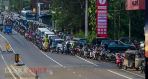ජූලි 22 දා තෙක් පෙට්‍රල් නැවක් එන්නේ නැහැලු. කැරලි ගැහුවොත් එයි ද?