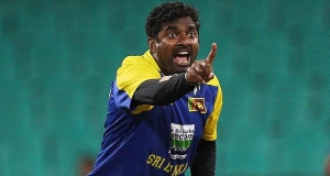 මුරලි ගෙන් හිස් ටින් වාර්තාවක්