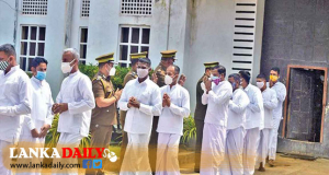 රැඳවියන් 389කට විශේෂ රාජ්‍ය සමාව යටතේ නිදහස