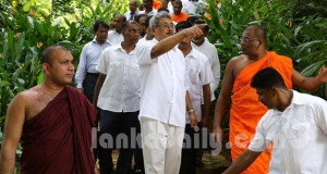 තොපි හින්දයි පැරදුනේ! ගොඨා ඥානසාරට, ඩිලන්තට කුණුහරුපෙන් බැනවදී, ජීප් 3ත් ආපසු ගනී !