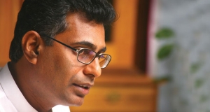 චම්පික නිල නිවසින් ඉවත්වේ !