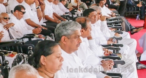 සෝභිත හිමිගේ ආදාහනයදා ෆීල්ඩ් මාර්ෂල්ට පු‍ටුව නැතුව ජරමර