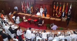 ධූරවලින් ඉල්ලා අස් වූ කැබිනට්, රාජ්‍ය සහ නියෝජ්‍ය අමාත්‍යවරු යළි  දිවුරුම් දෙති.