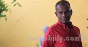 ඒකාධිපතිවාදය තුළ රජෙක් සිටී ද? එතැන අනිවාර්යයෙන් ම ඝාතකයෙක් ඉන්නවා - නාට්‍යවේදී, සාහිත්‍යවේදී විසාකේස චන්ද්‍රෙස්කරම්