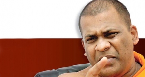 බොදුබලේ අනුන්ගේ රෙද්දක් අස්සේ රිංගයි