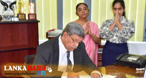නව මැතිවරණ කොමසාරිස් වැඩ භාරගනී