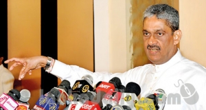 ෆොන්සේකා මන්ත්‍රීධුරය පතා උසාවි යයි
