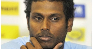 '' මම දෙවියන්ට යාඥා කළා'' - ඇන්ජලෝ