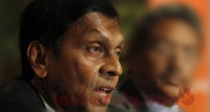 මහ බැංකු අධිපති ඉල්ලා අස්වයි
