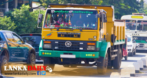 පාසල් වේලාවන් තුළ බර වාහන ධාවනය සීමා කිරීමට අවදානය