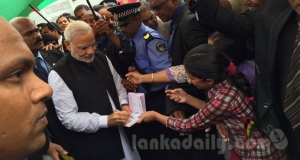 මෝදි ලංකාවට අැවිත් ගත්ත ෆොටෝ(photos)